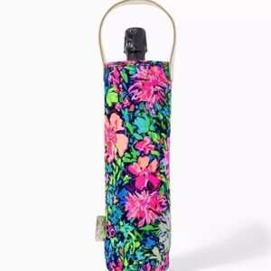 NWT Lilly Pulitzer Wine Bag Festive Fantasy Access OS